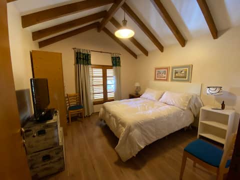Top performing Airbnb: With a garage, ideal for travelers. Real reviews. in Neuquén