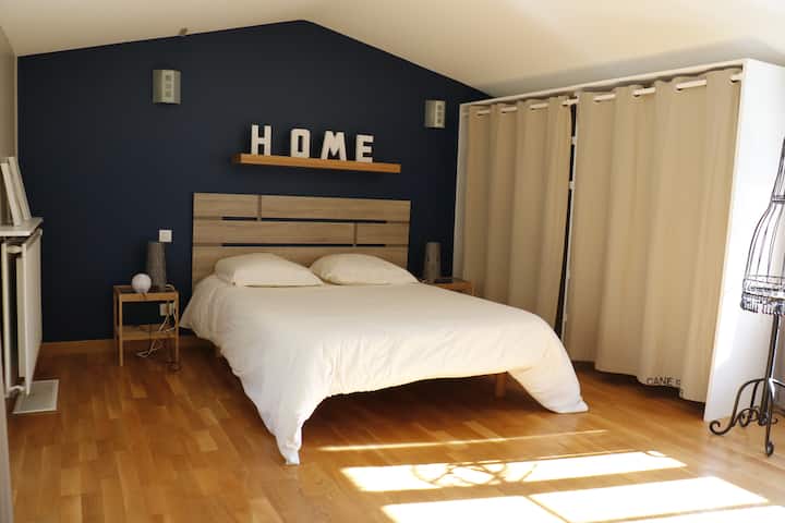 chambre n°1 lit 160 cm