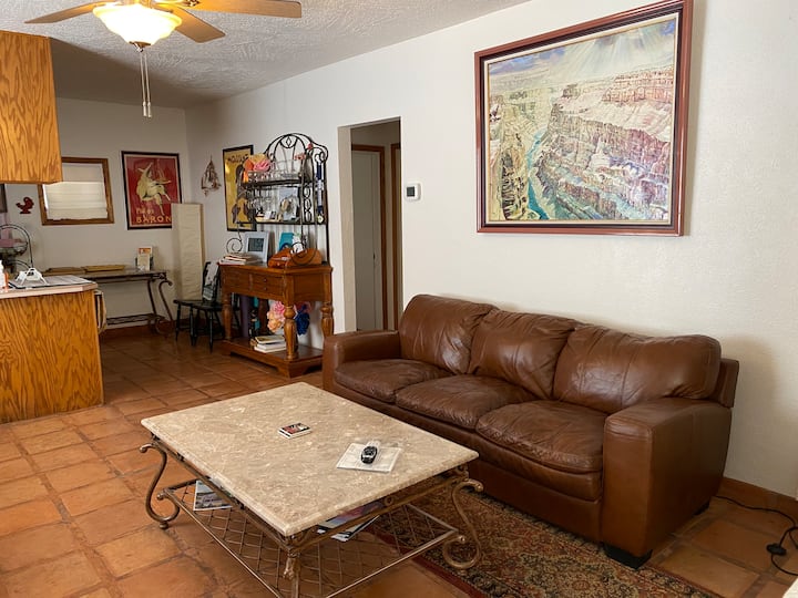 Old Town Home Cottonwood, AZ Wine Country Lodging