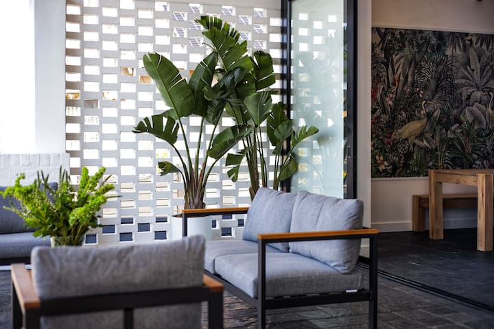 Architectural Gem In Durban North - Sleeps 6 - Durban