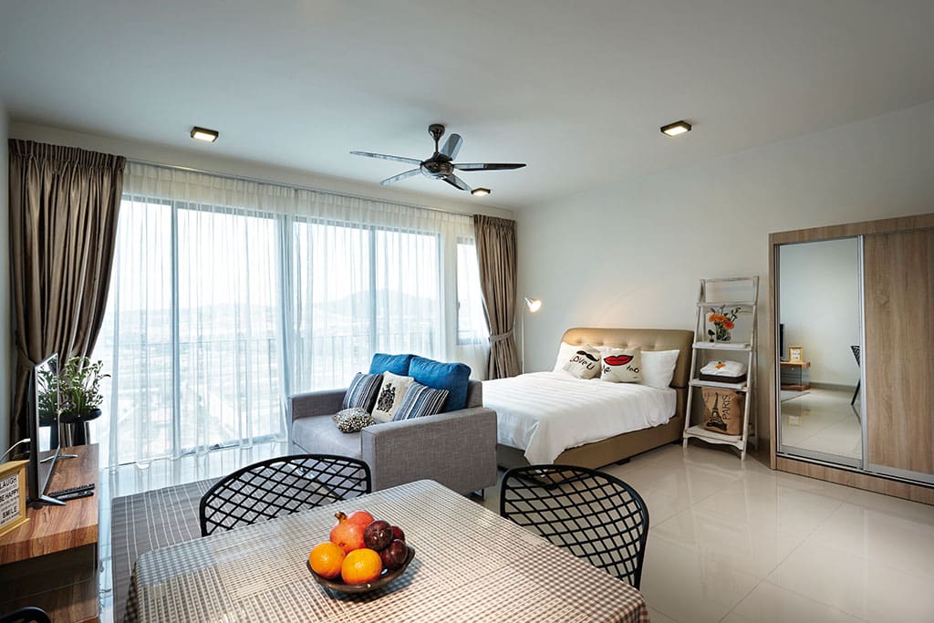 Bedroom & Living