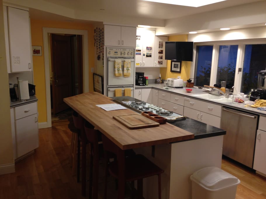 Kitchen with island