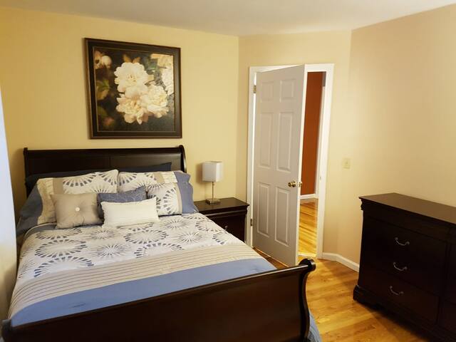 Comfy&Cozy in Spacious Peekskill Modern Colonial-B