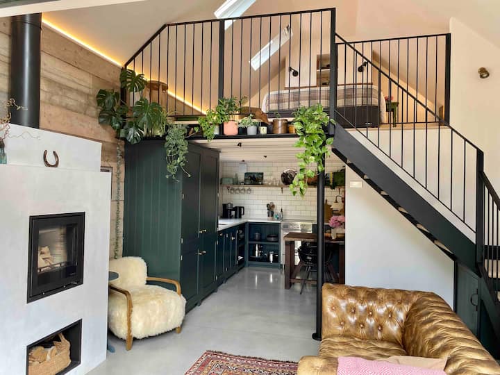 The Toolshed, a luxury Cotswold eco cottage