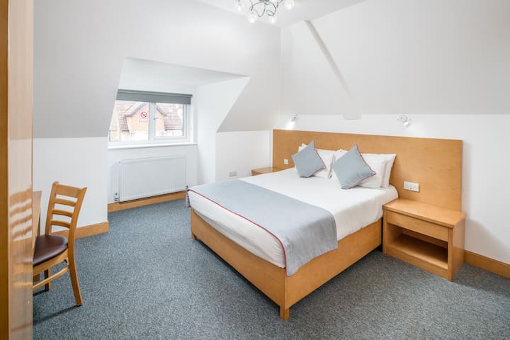 Double Deluxe 1 Bedroom Stay in London