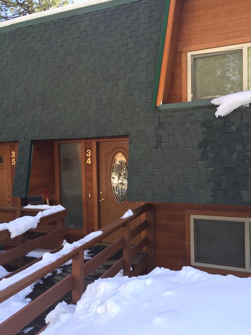 Easy access - just 2 steps to entrance.