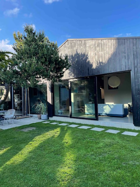 Happy family home near metro and airport