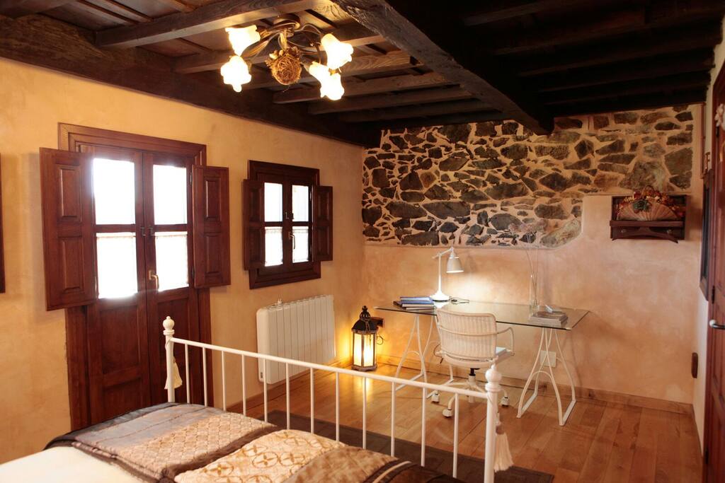Rincón lectura habitación matrimonio