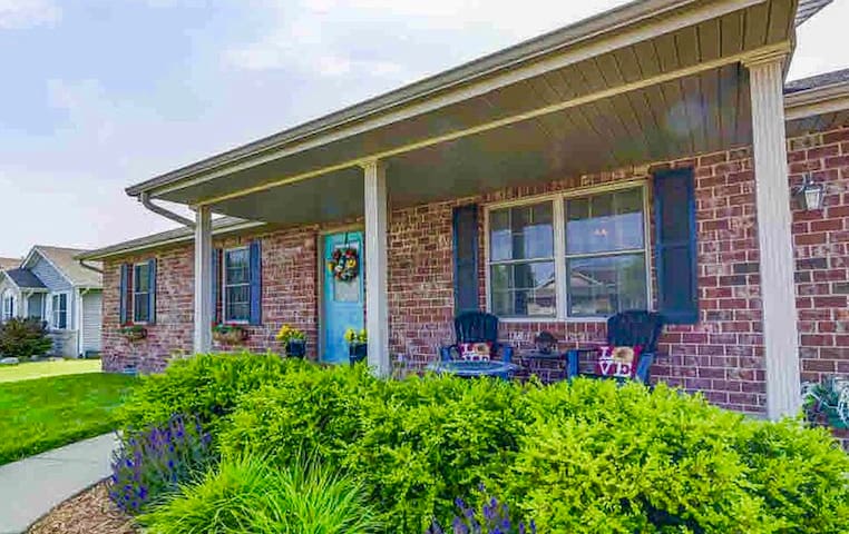 Airbnb Chatham Vacation Rentals Places To Stay Illinois