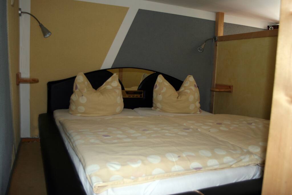 Abgetrennter Schlafbereich im Loft