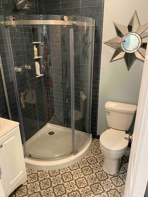 Top performing Airbnb: St. Pete OASIS / 21+ Adults only in St. Petersburg