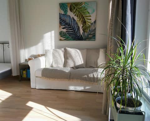 Room 80B Monthly Rental