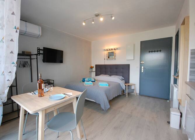 Studio SAPHIR avec balcon, Plage du Grazel