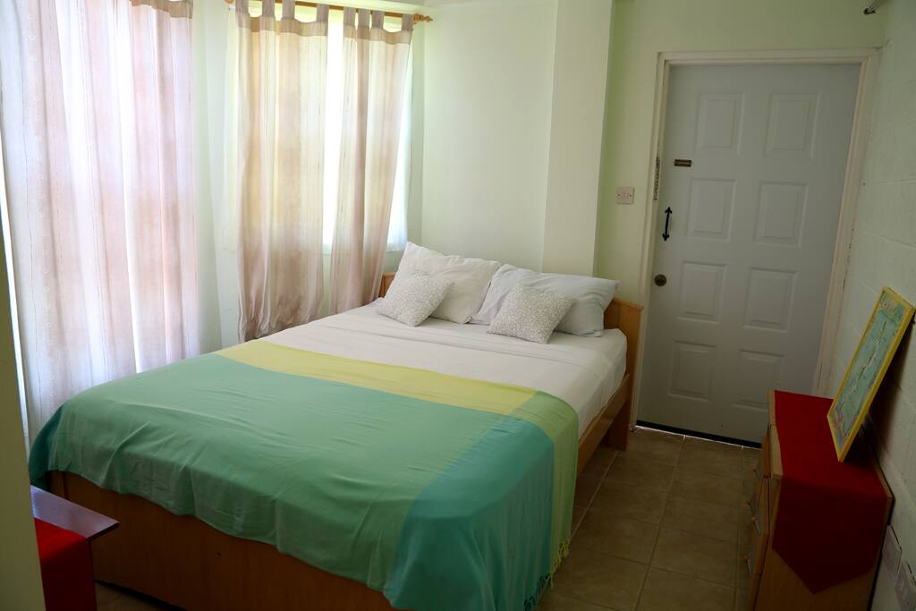 Queen bedroom