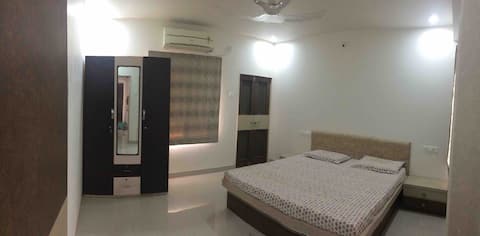 One BHK flat in Alkapuri