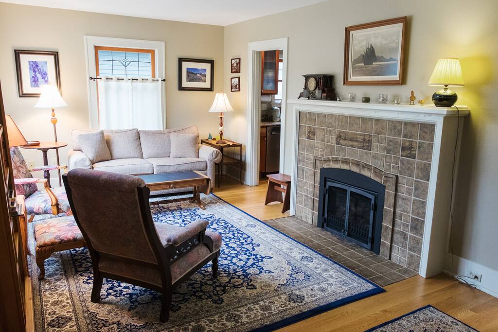 Living Room with Gas Fireplace