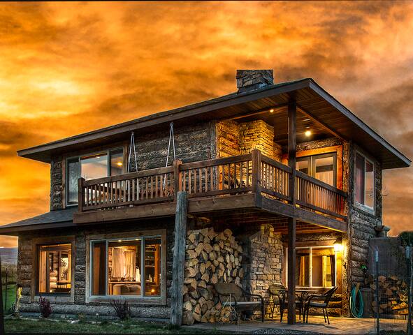 Airbnb Livingston Vacation Rentals Places To Stay Montana