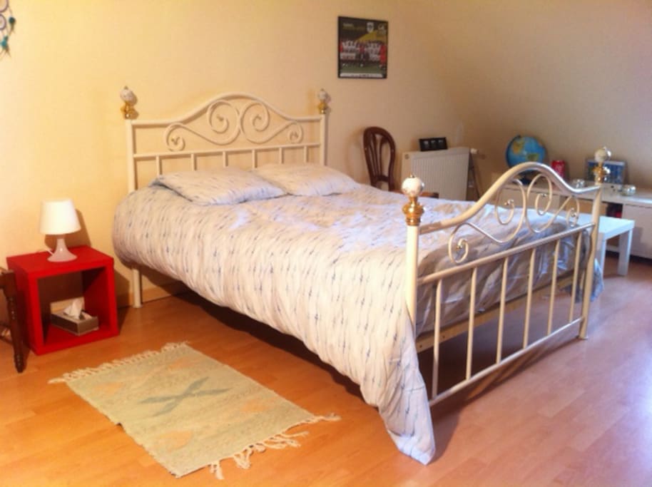 La chambre: lit 2 personnes