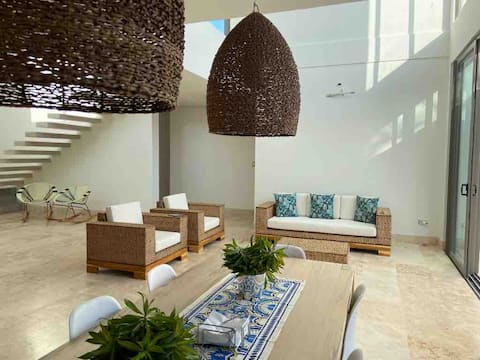 Top performing Airbnb: Espectacular Home in Baru in Santana