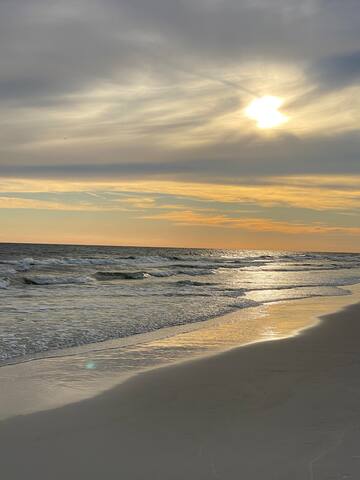 Luxury Rose Cottage,Aboiteau beach ,Cap Pele,Nb gallery image 2