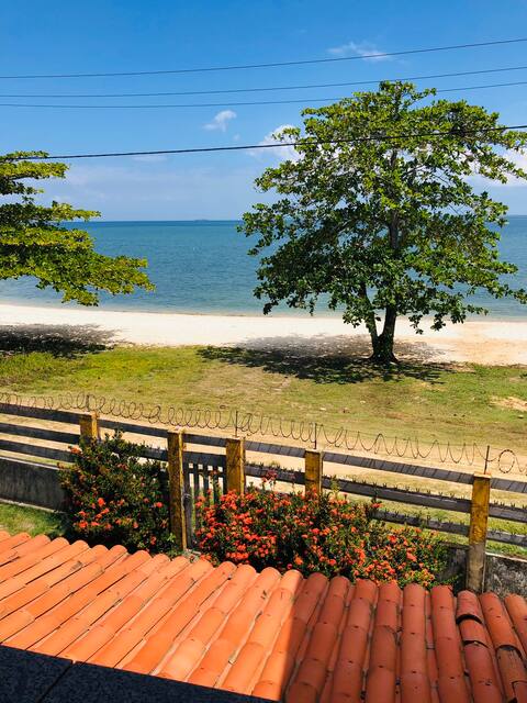 House in Bom Jesus dos Pobres, in front of the beach.