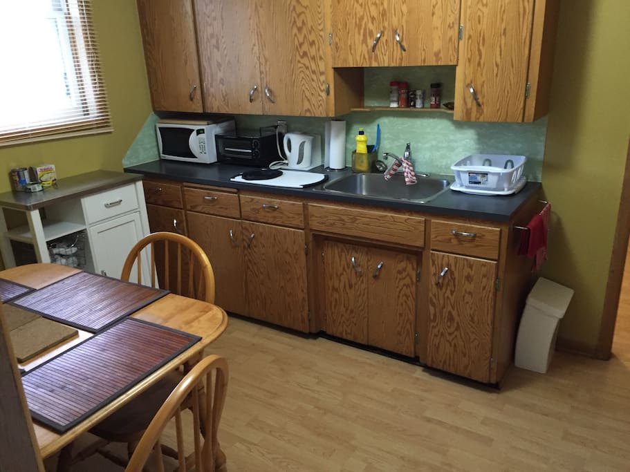 Kitchen/dining with everything you need to cook