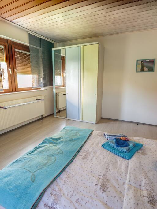 Spacious Closet (Schrank)