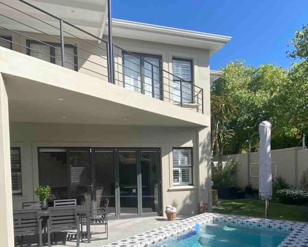 Vine View Cottage Constantia – beautiful views