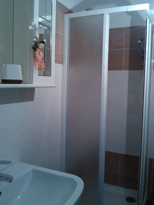 bagno privato per gli ospiti al piano