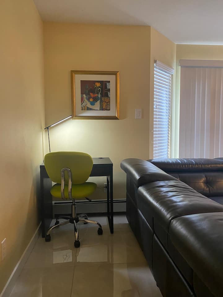 Private 1br Garden Suite, Close To Everything. - North Vancouver