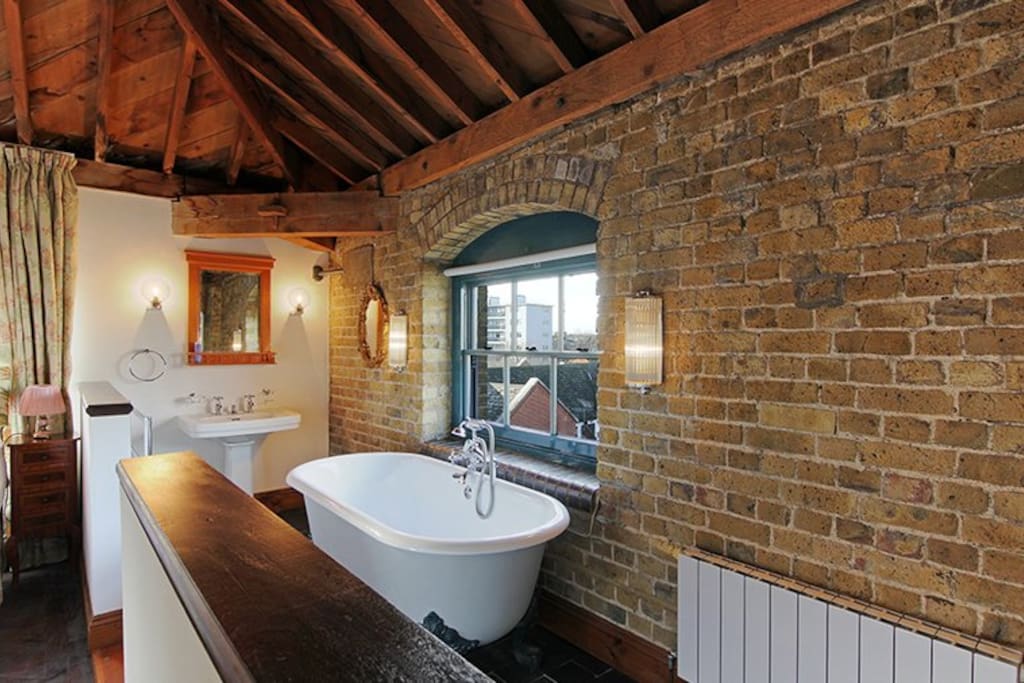 Have a soak in our victorian bath whilst soaking in the view with a glass of vino, after all you are on holiday