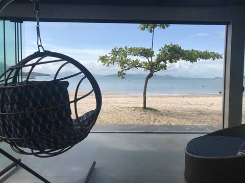 Little Paradise BEACHFRONT Governador Celso Ramos!