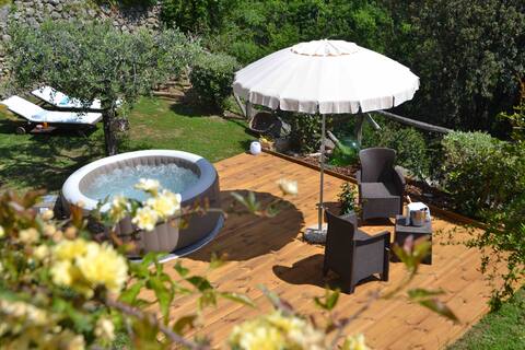 Il Limoneto loft with a luxury outdoor Jacuzzi