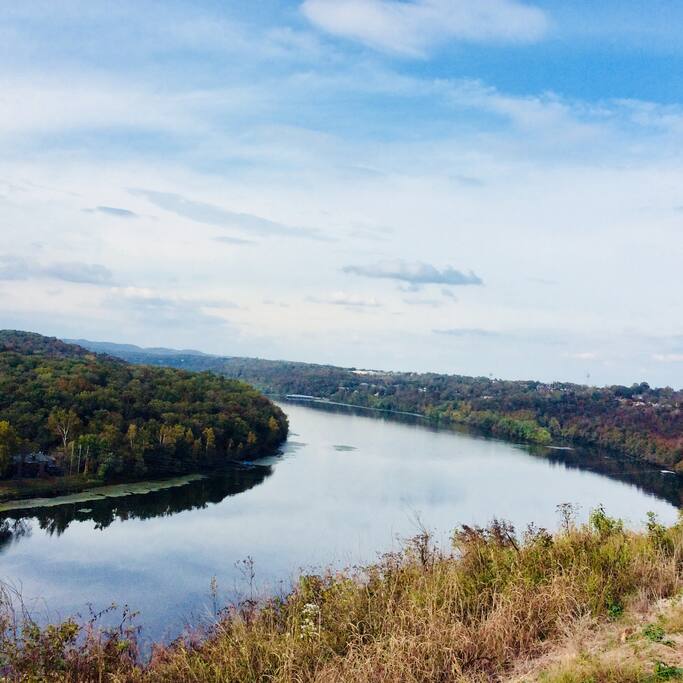 Nearby Lake Taneycomo, Forsyth Look-out View