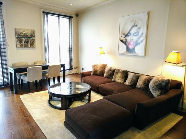 Luxury 1600sqft 3bds house Knightsbridge with A/C