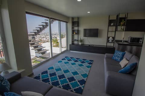 Successful Airbnb property: Apartment with a view of Querétaro! in Loma Dorada