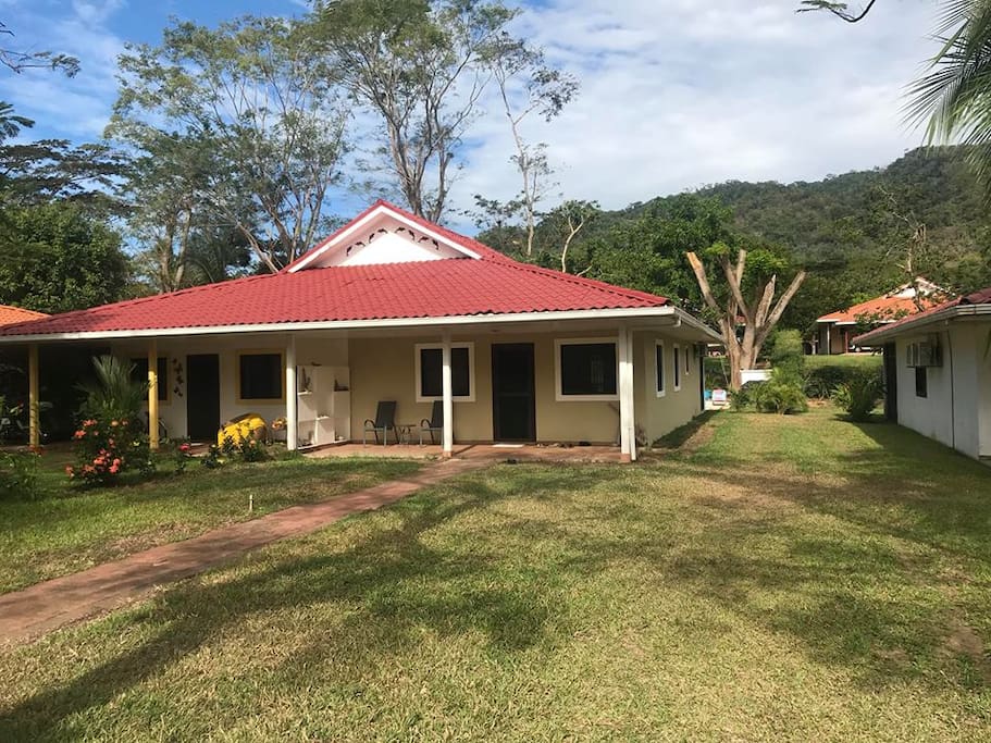 Villa & front yard
