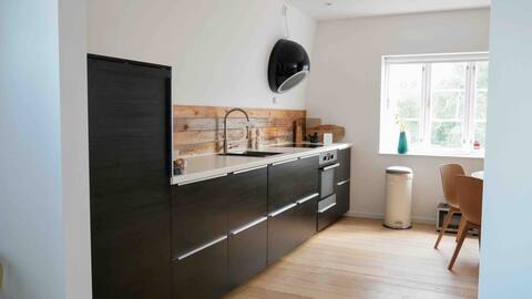Lovely apartment with terrace and free parking