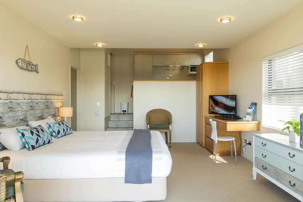 Bedroom and kitchen