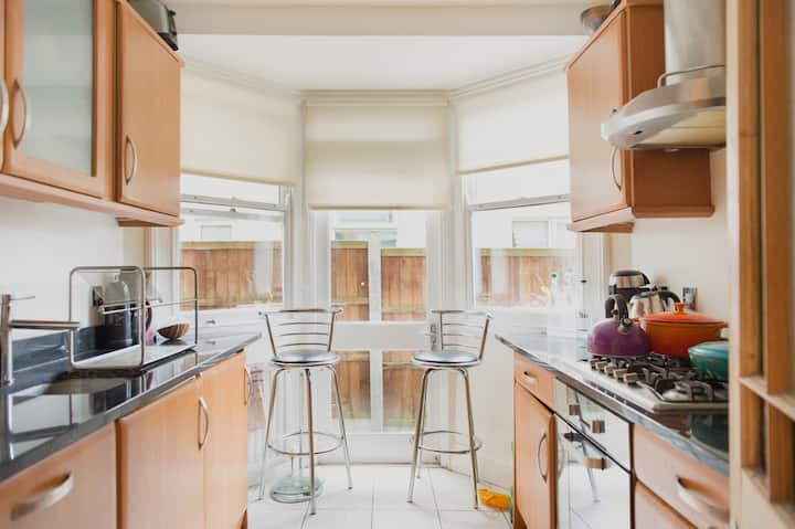I Have 2 Double  Rooms - Greenwich