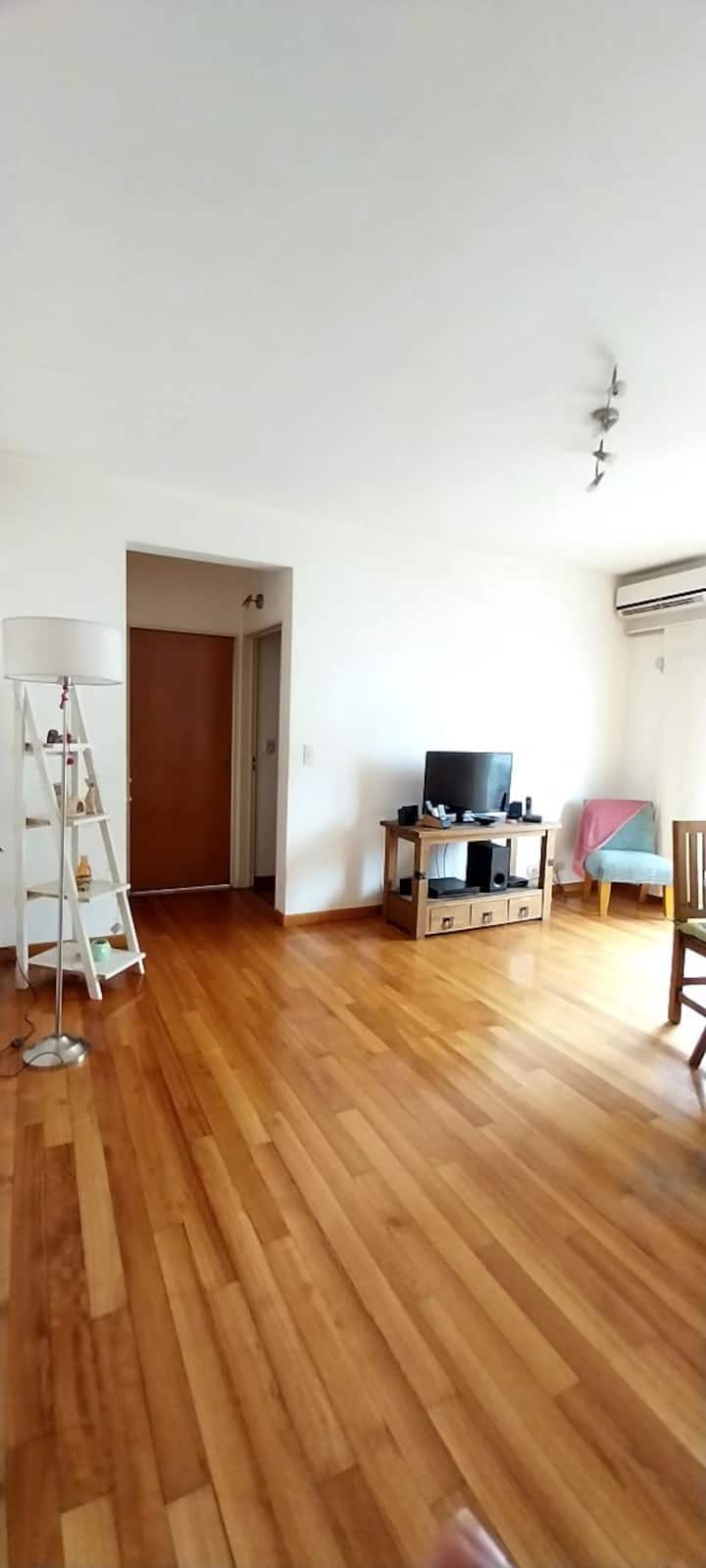 Studio apartment with large balcony in Núñez