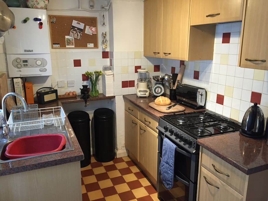 Small, but fully equipped kitchen.