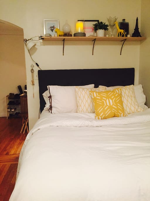 Queen bed