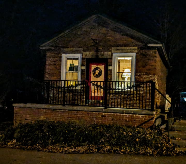 The Old Postal Cottage Tiny houses for Rent in Parkman, Ohio, United