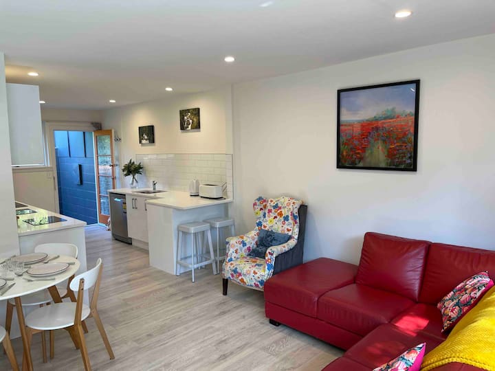 Chic City Apartment. Free Parking For 2 Cars - Christchurch