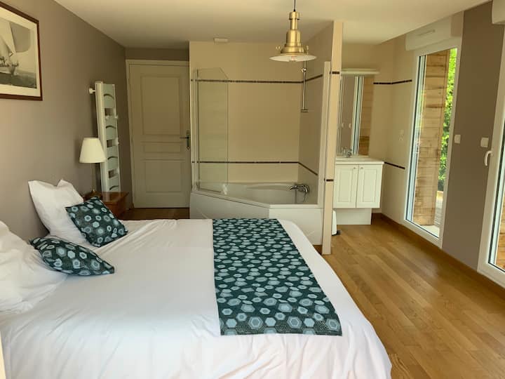 Baño, suite del dormitorio principal