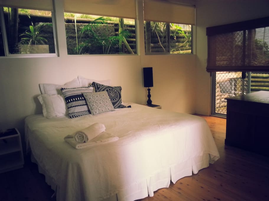 King size bed