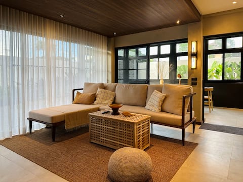 Casa Isabel 5 bedroom deluxe Beach Villa with pool