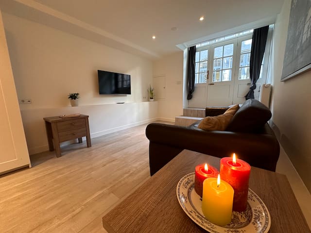 House with 2 private independent studio’s 120 m2 gallery image 2