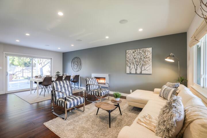 PSD: Stunning & Modern Luxury in Cupertino gallery image 2